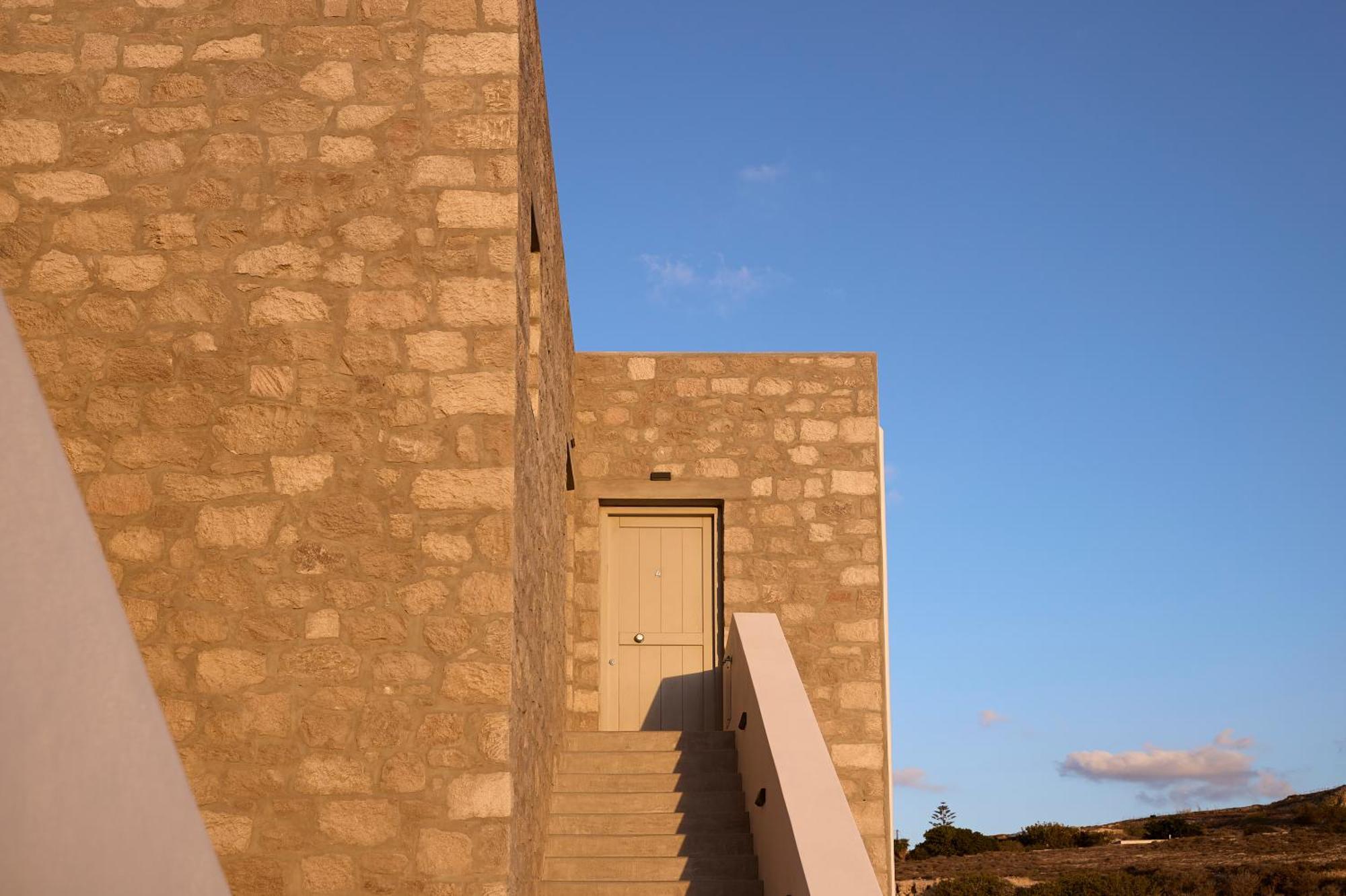 Kedros Milos Suites Адамас Номер фото