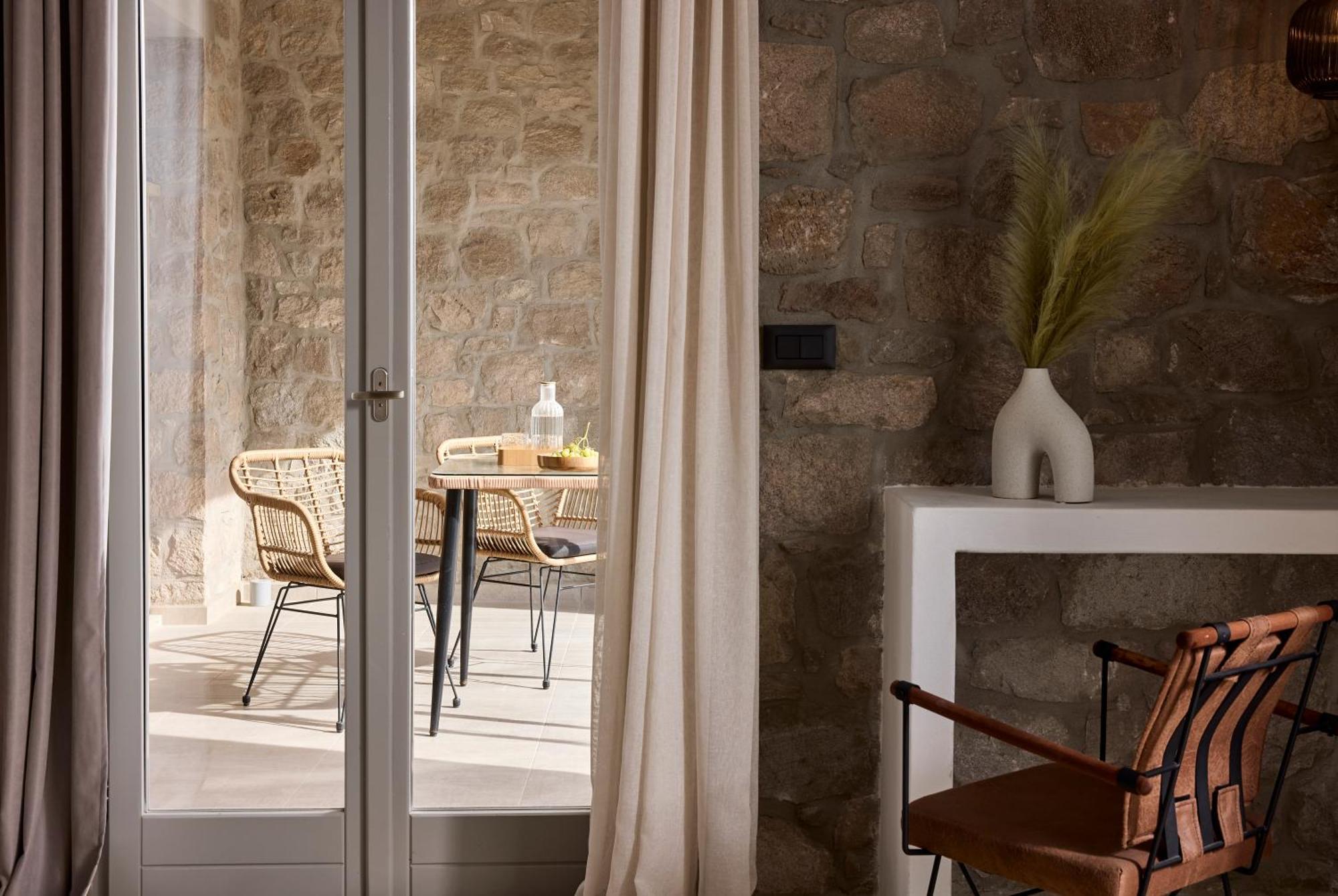 Kedros Milos Suites Адамас Номер фото