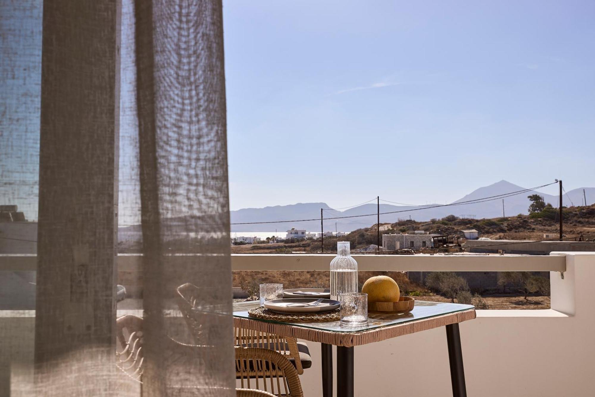 Kedros Milos Suites Адамас Номер фото
